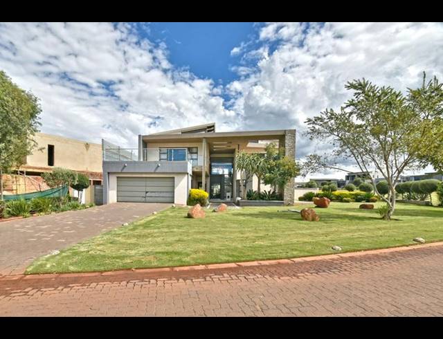 5 BEDROOM HOUSE FOR SALE IN EYE OF AFRICA